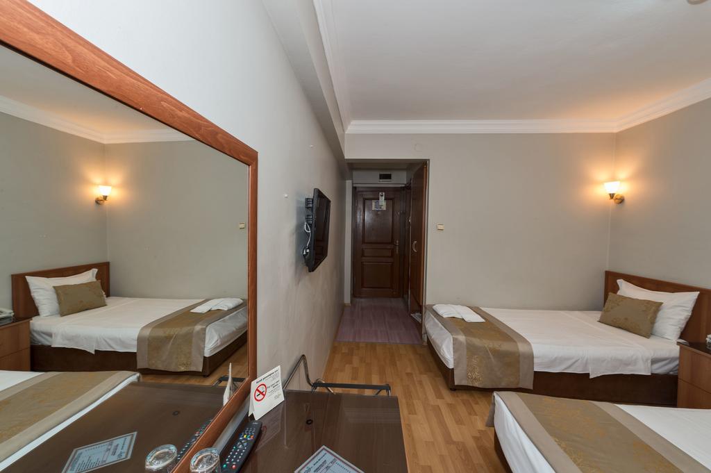 Beyaz Kugu Hotel อิสตันบูล ภายนอก รูปภาพ